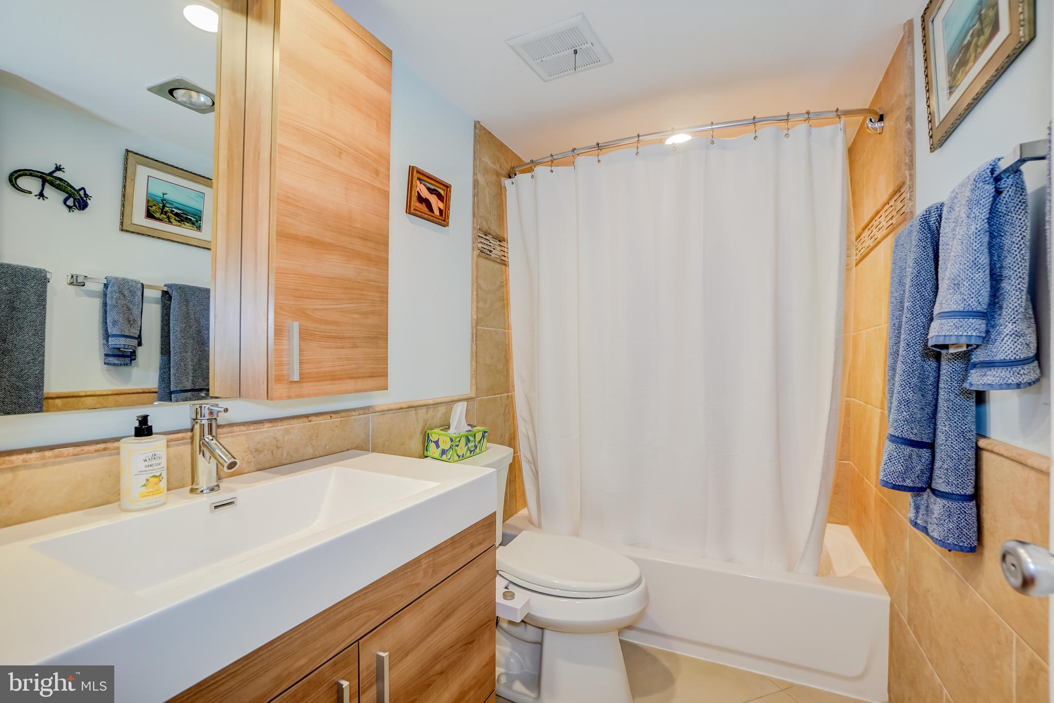 1800 OLD MEADOW RD #622