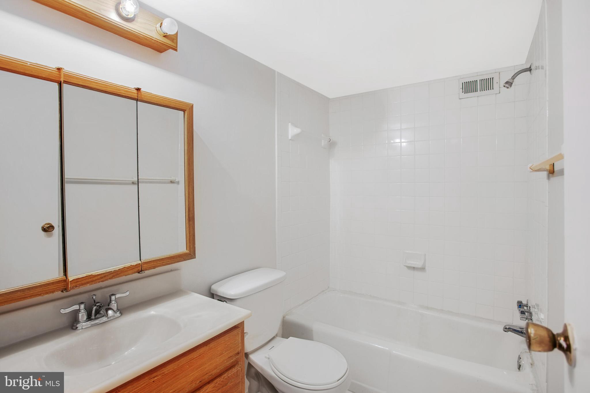 6001 Arlington Blvd #508