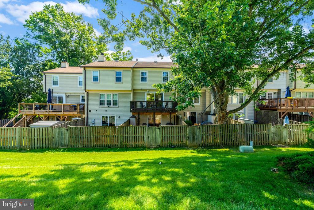 8634 Dellway Ln