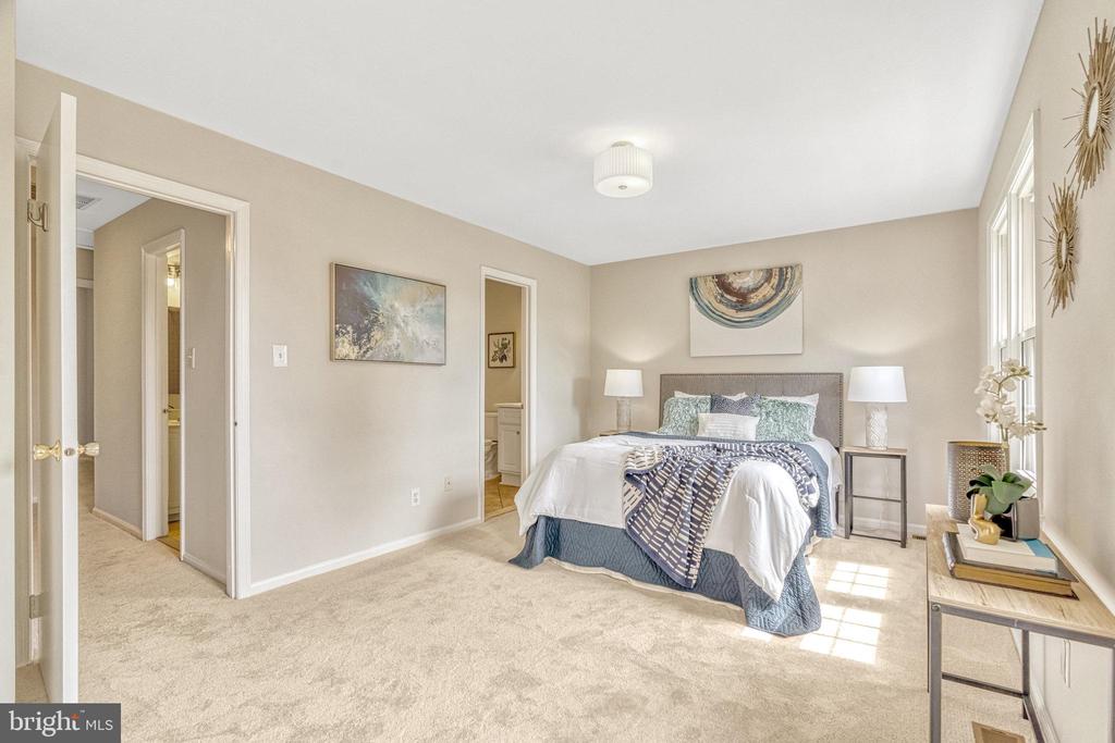 8634 Dellway Ln