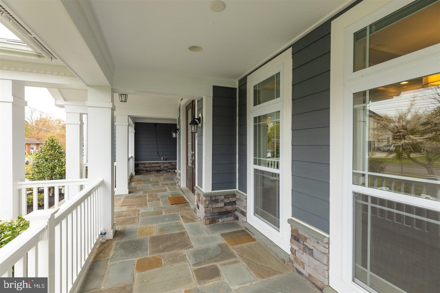 6829 ROSEMONT DR