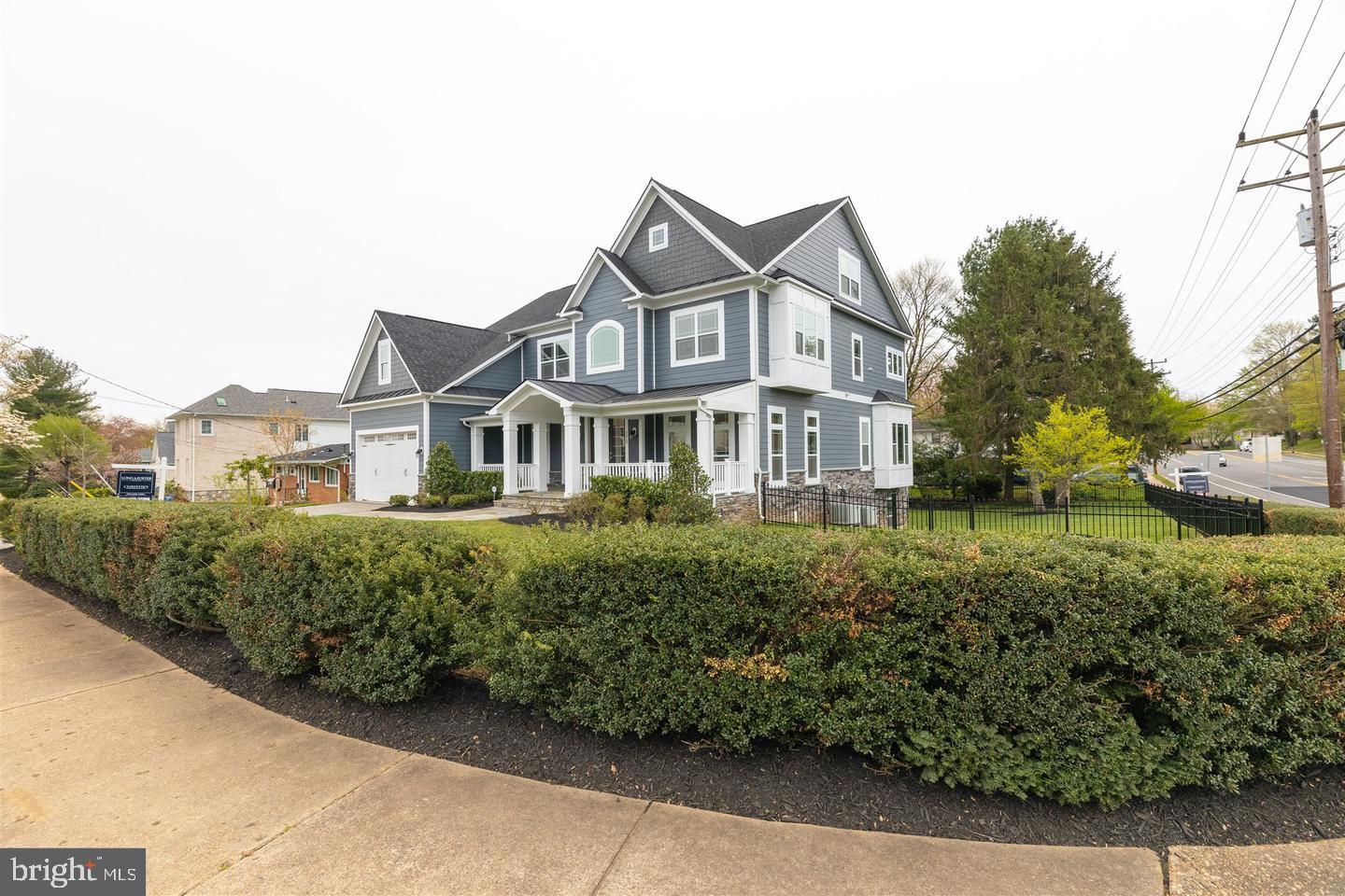 6829 ROSEMONT DR