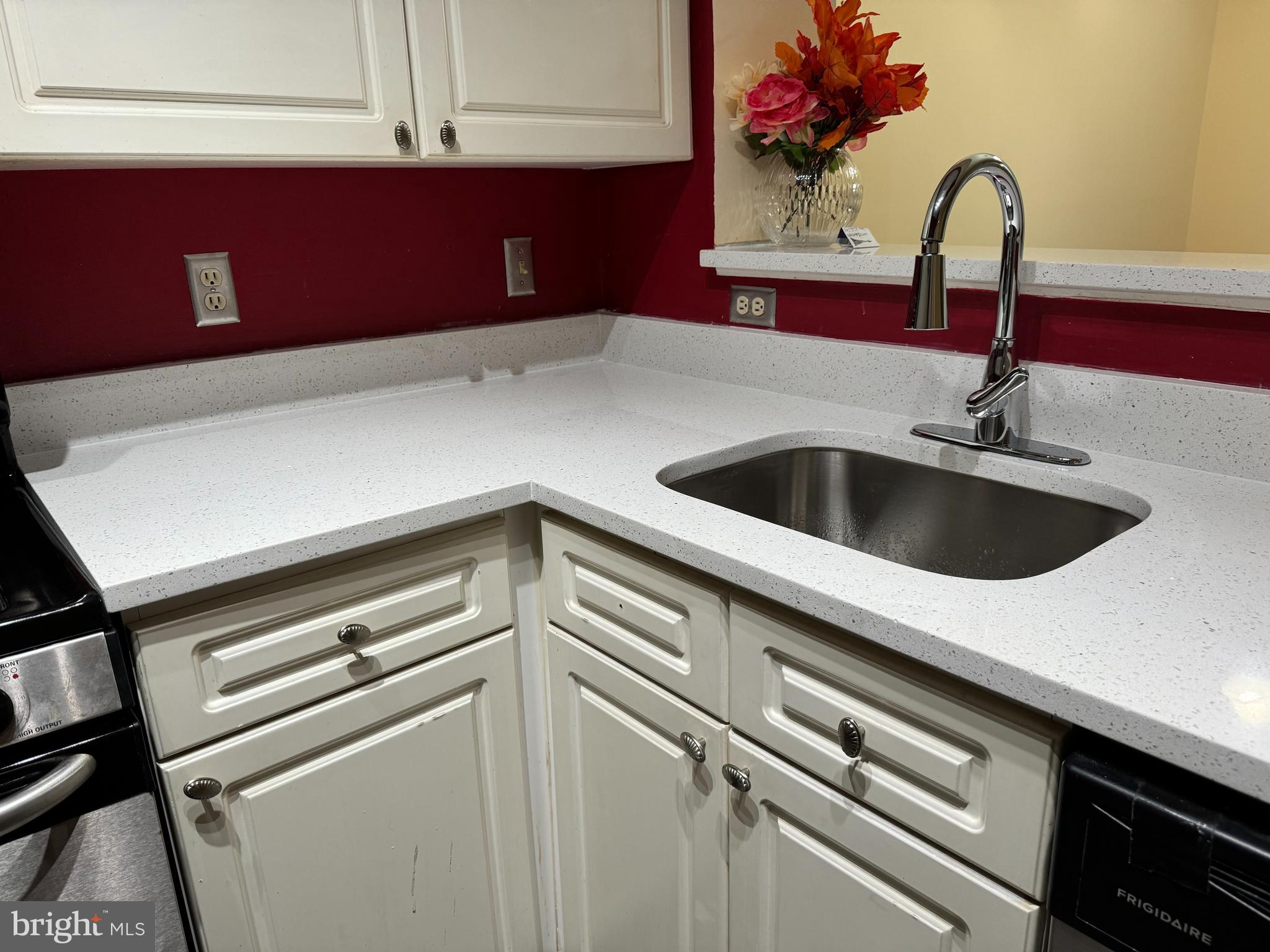 2201 Westcourt Ln #201