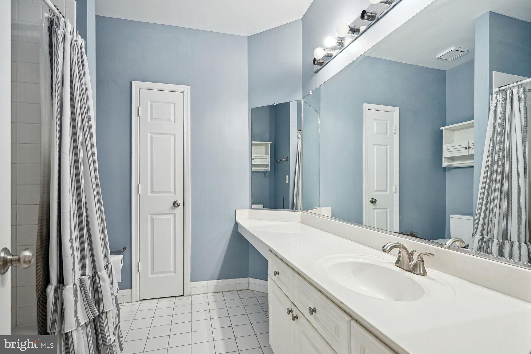 2201 Westcourt Ln #201