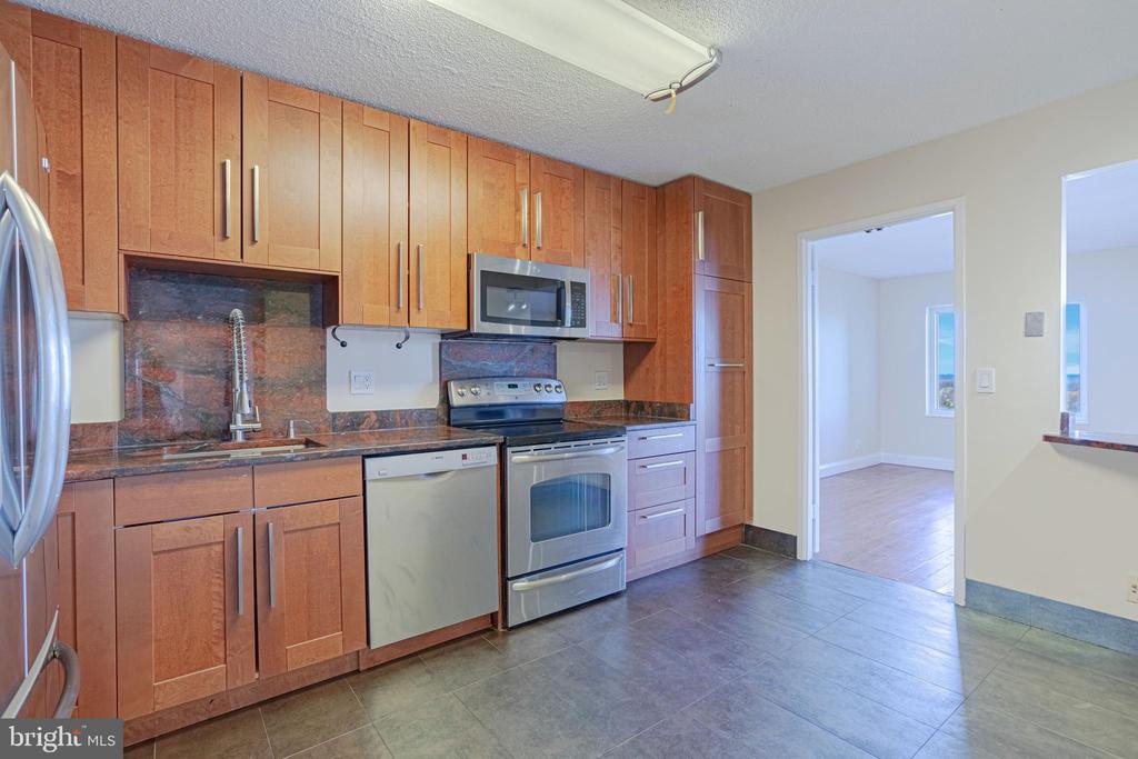 8380 GREENSBORO DR #726
