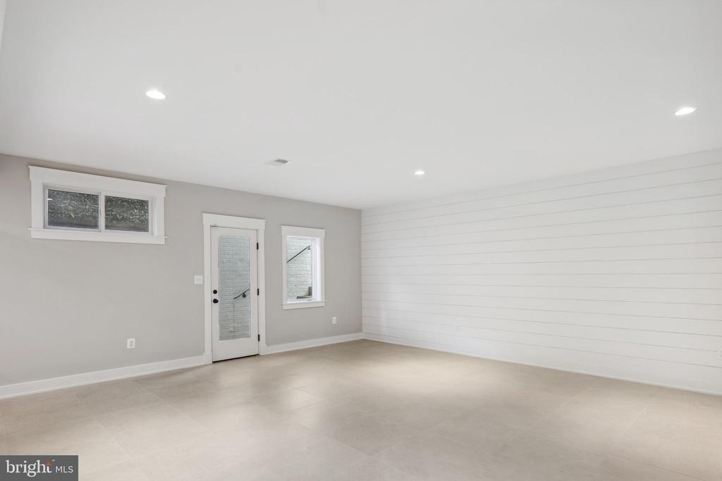 511 Plum St SW