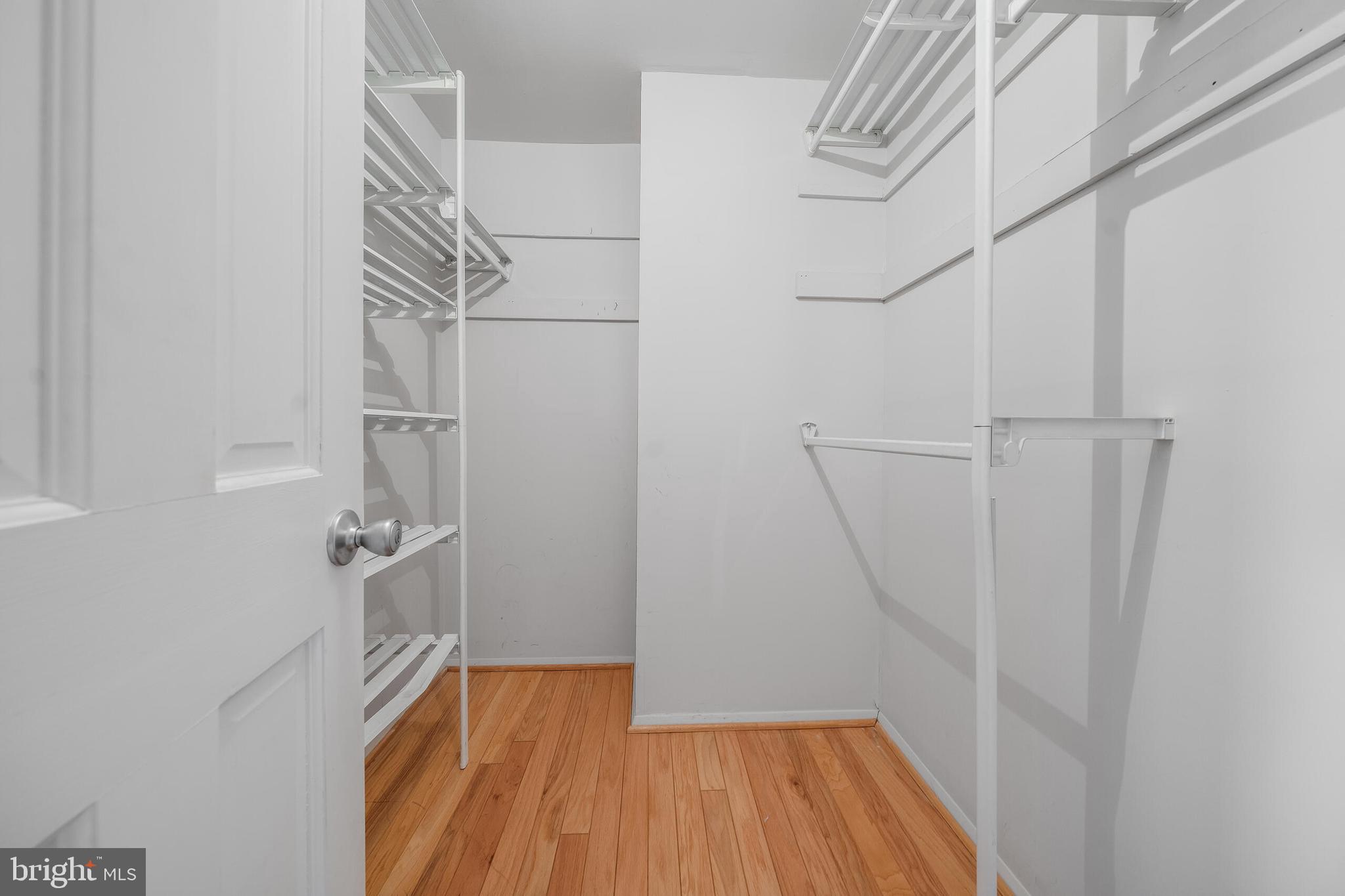 1800 OLD MEADOW RD #919