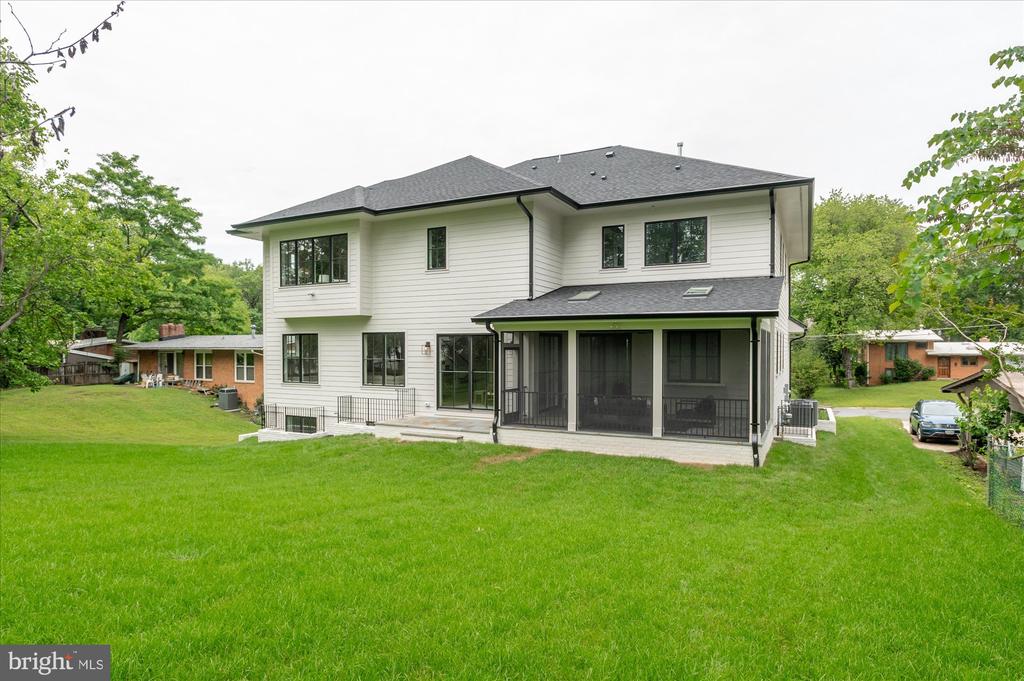 6613 BYRNES DRIVE