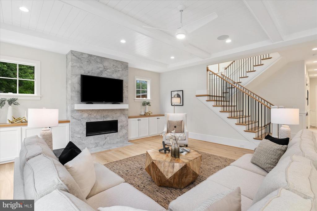 6613 BYRNES DRIVE