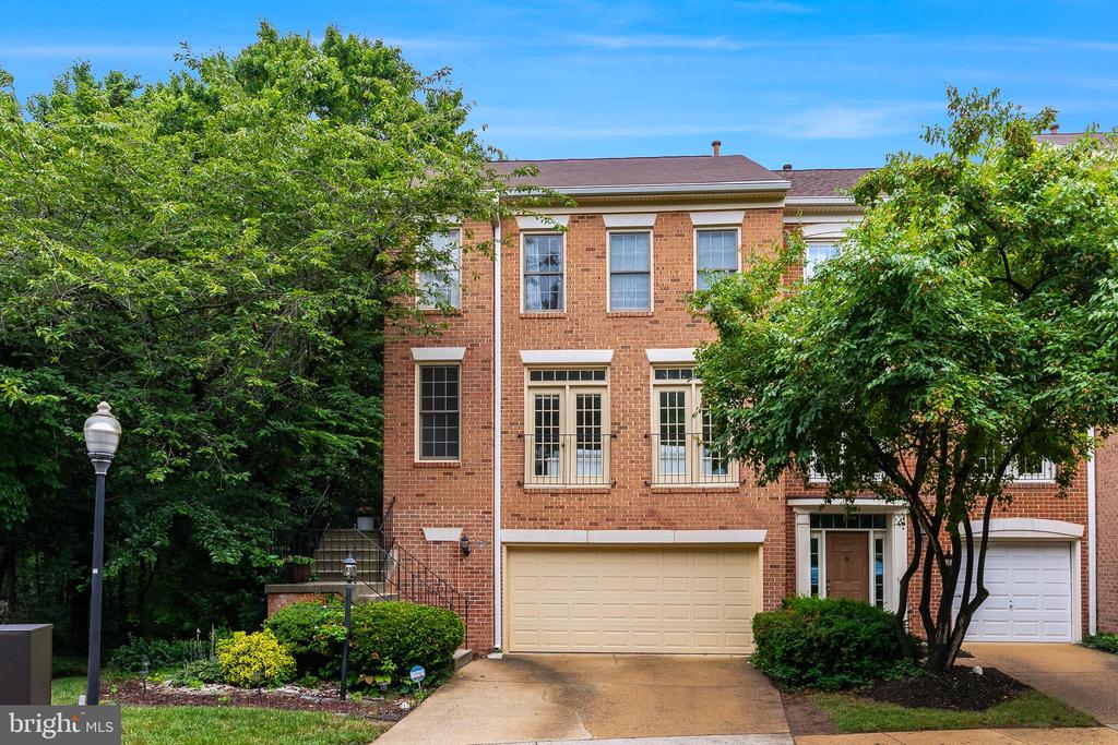 11426 SUMMER HOUSE CT