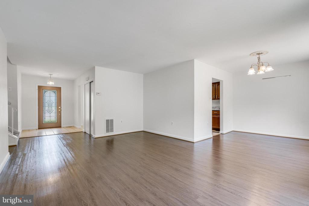 8722 LITWALTON CT