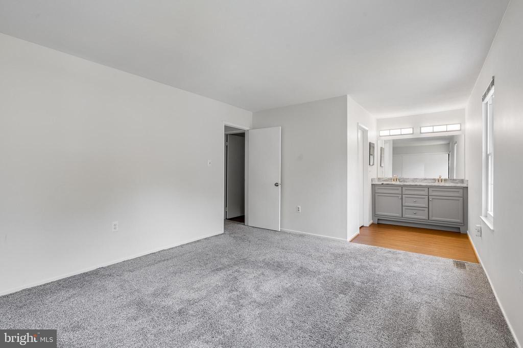 8722 LITWALTON CT