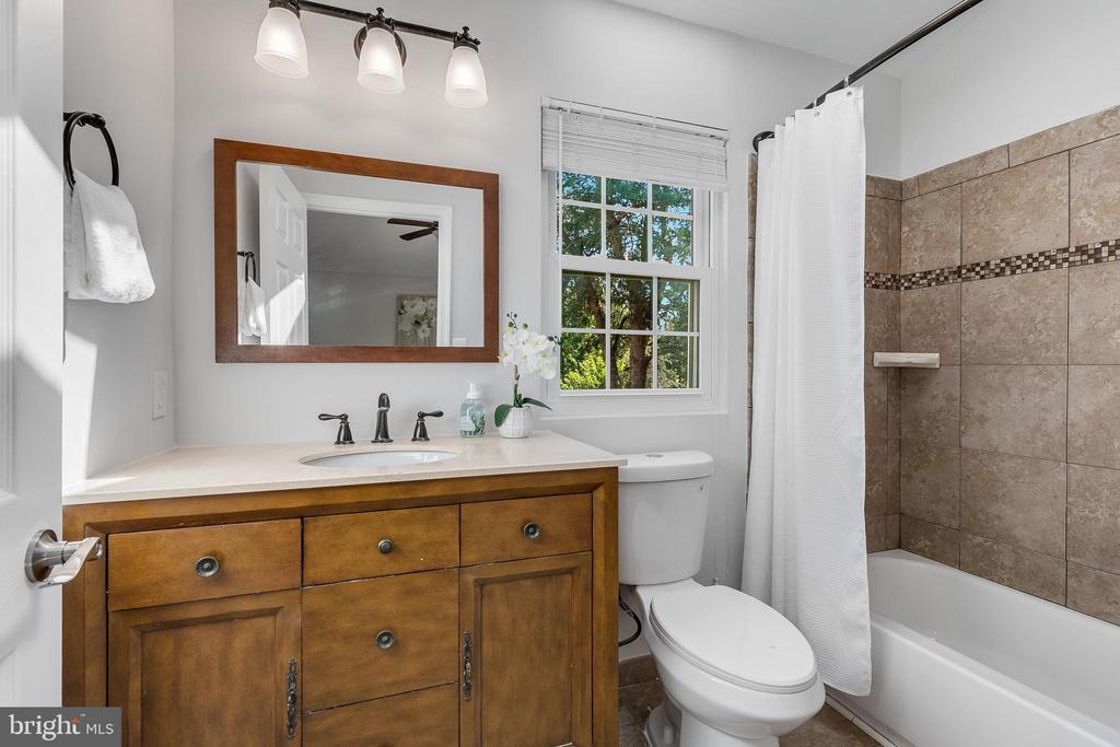 9504 DEBRA SPRADLIN COURT