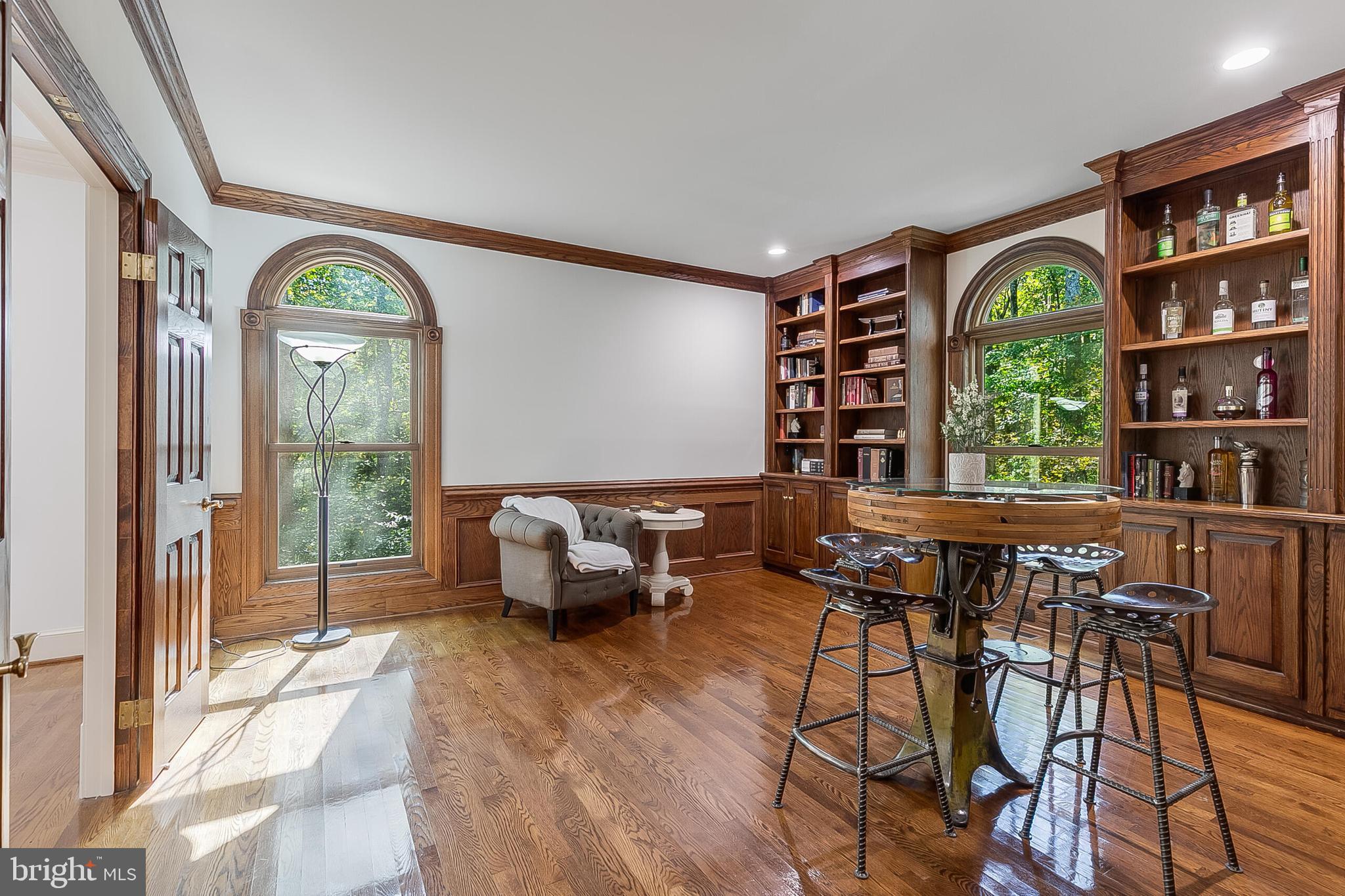 2404 OAKMONT COURT