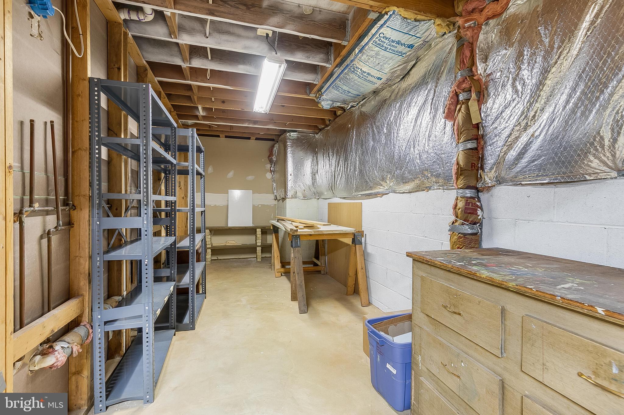 2404 OAKMONT COURT