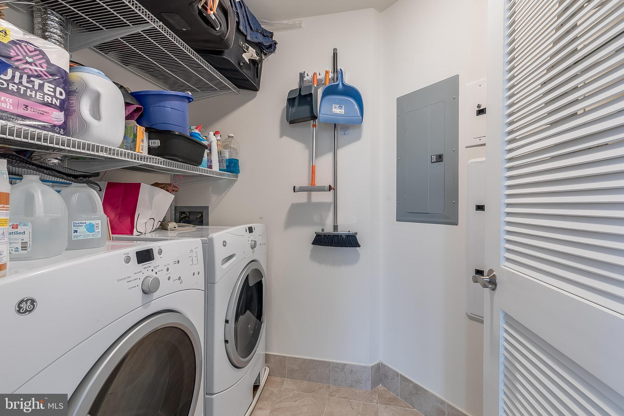 8220 CRESTWOOD HEIGHTS DRIVE 1107