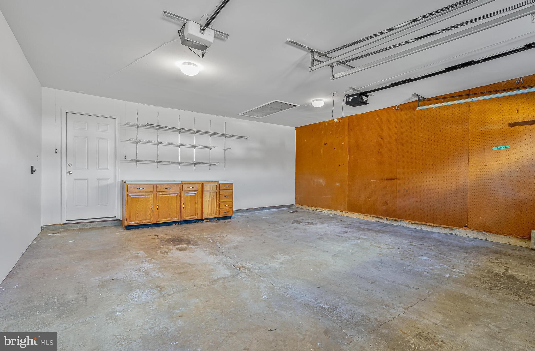 8423 HUNT VALLEY DRIVE