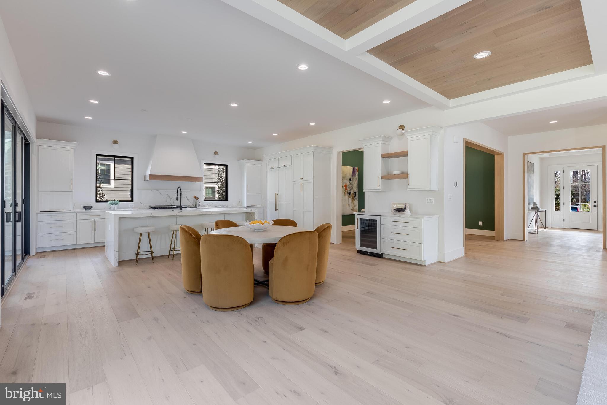 123 TAPAWINGO ROAD SW