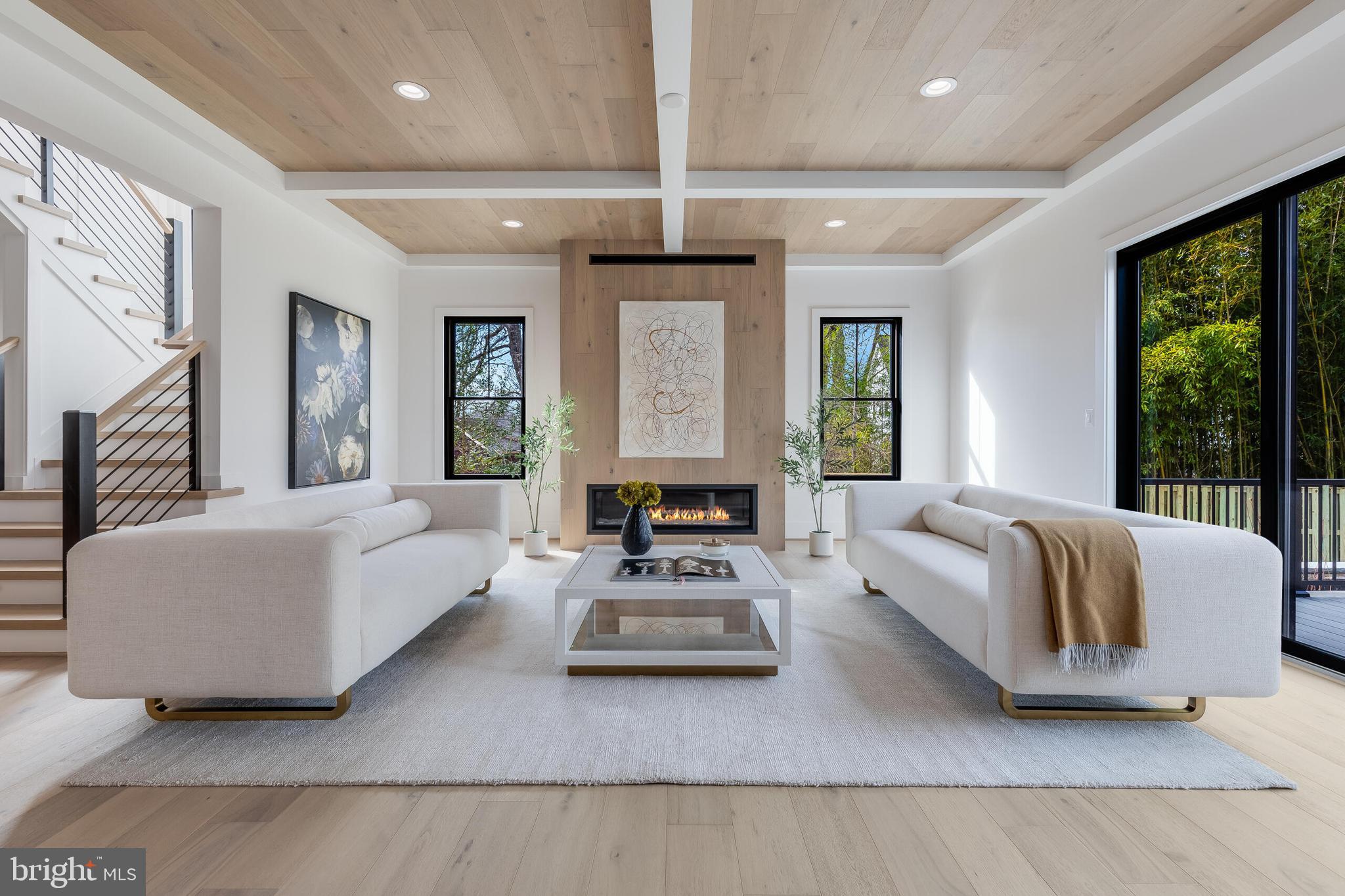 123 TAPAWINGO ROAD SW