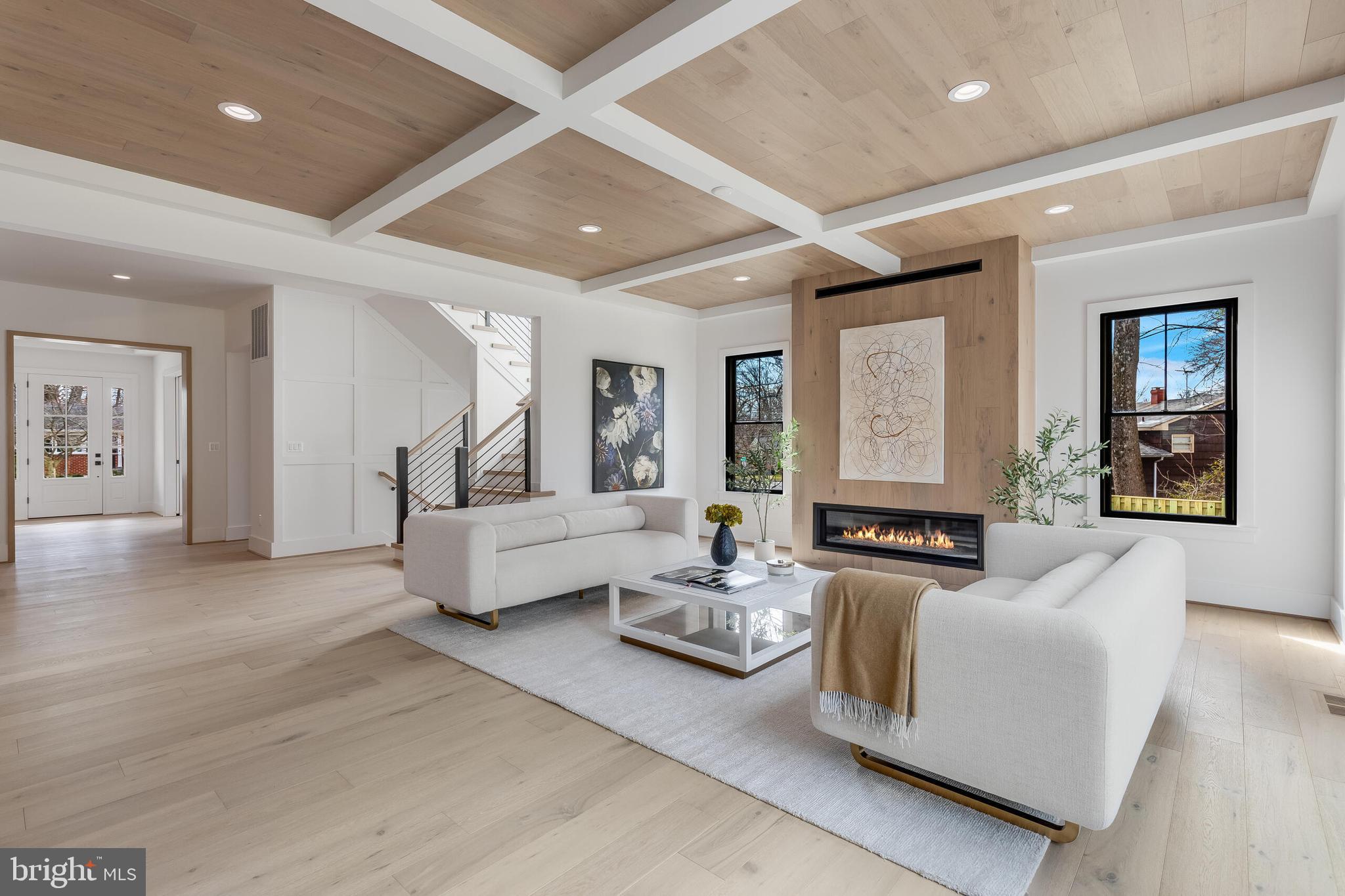 123 TAPAWINGO ROAD SW