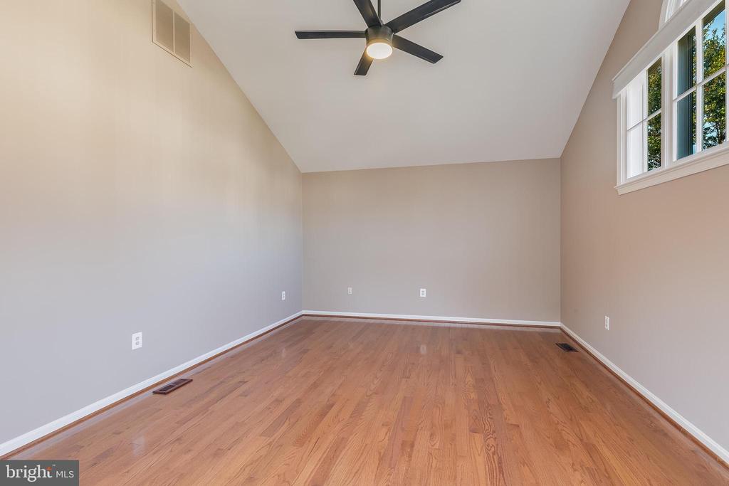 11620 OLD BROOKVILLE COURT