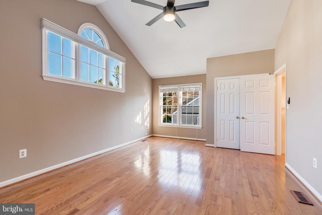 11620 OLD BROOKVILLE COURT
