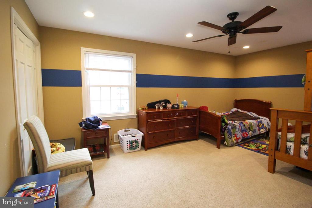 8019 AGIN COURT