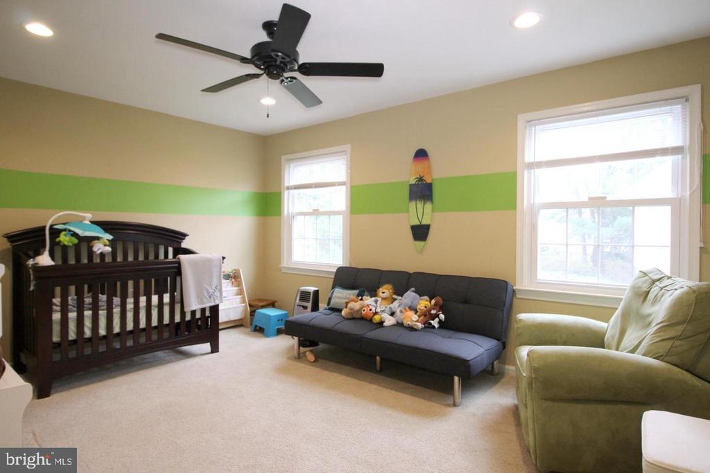 8019 AGIN COURT