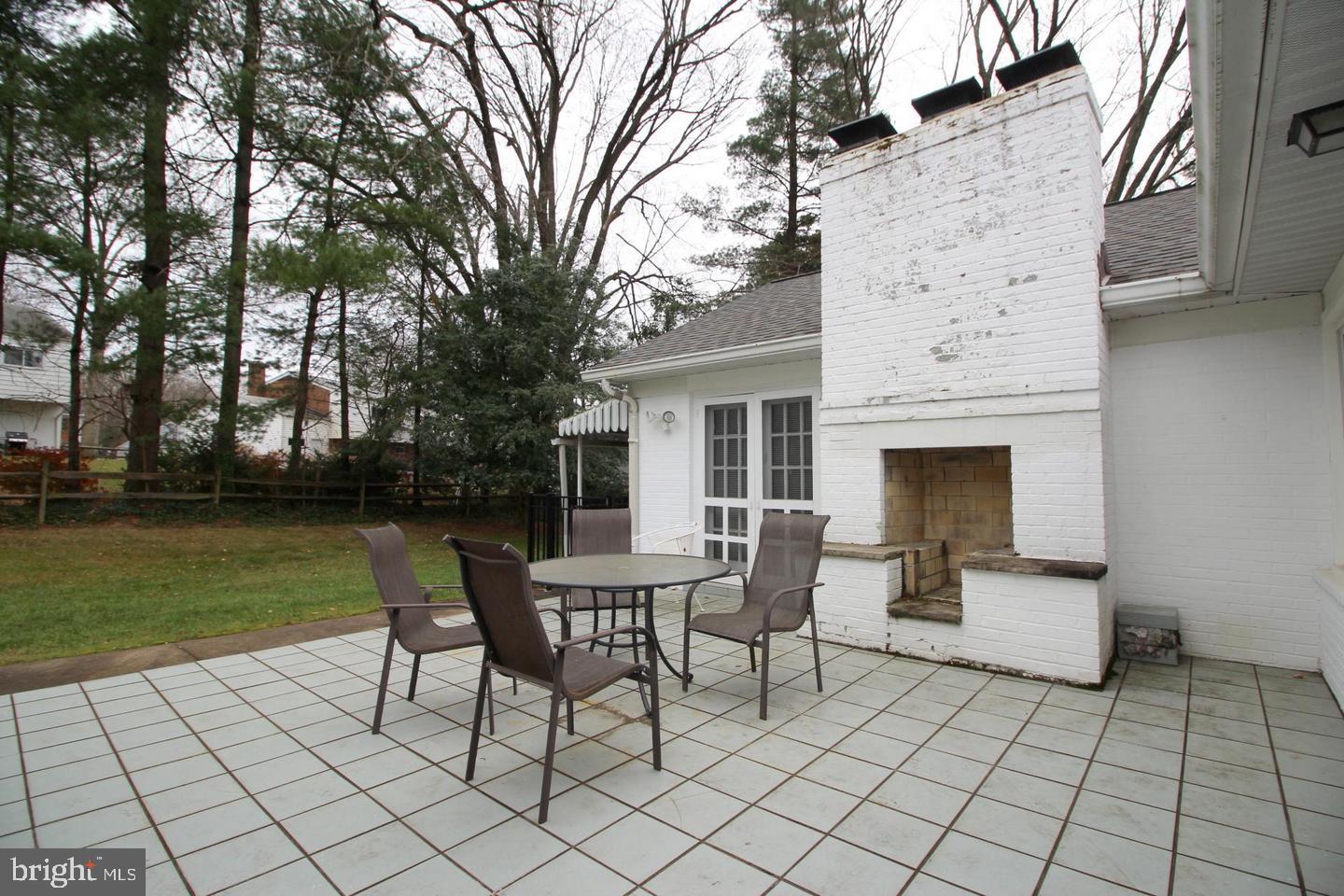 8019 AGIN COURT
