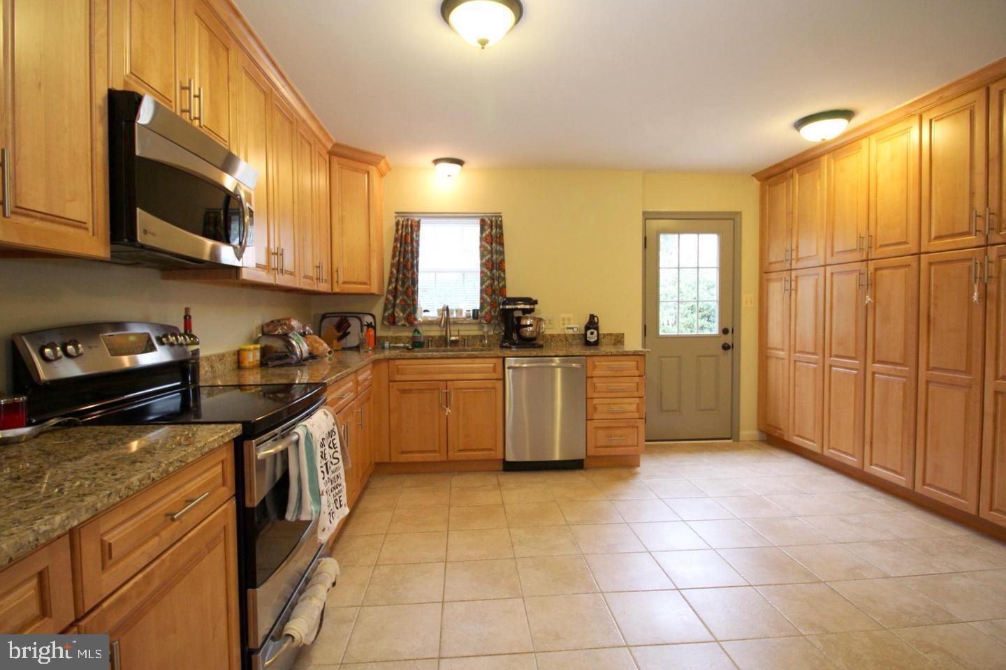 8019 AGIN COURT