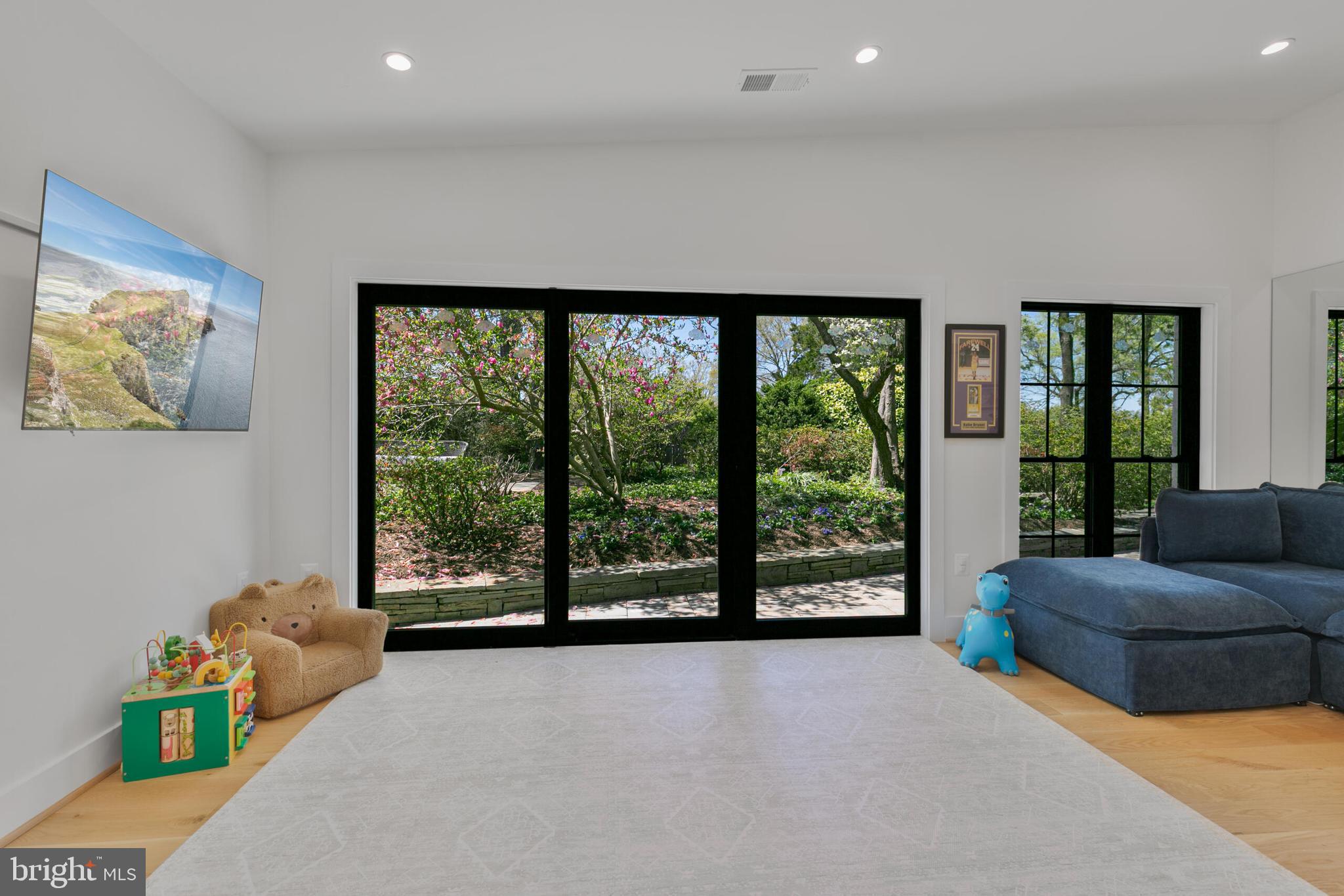 1204 POTOMAC SCHOOL ROAD