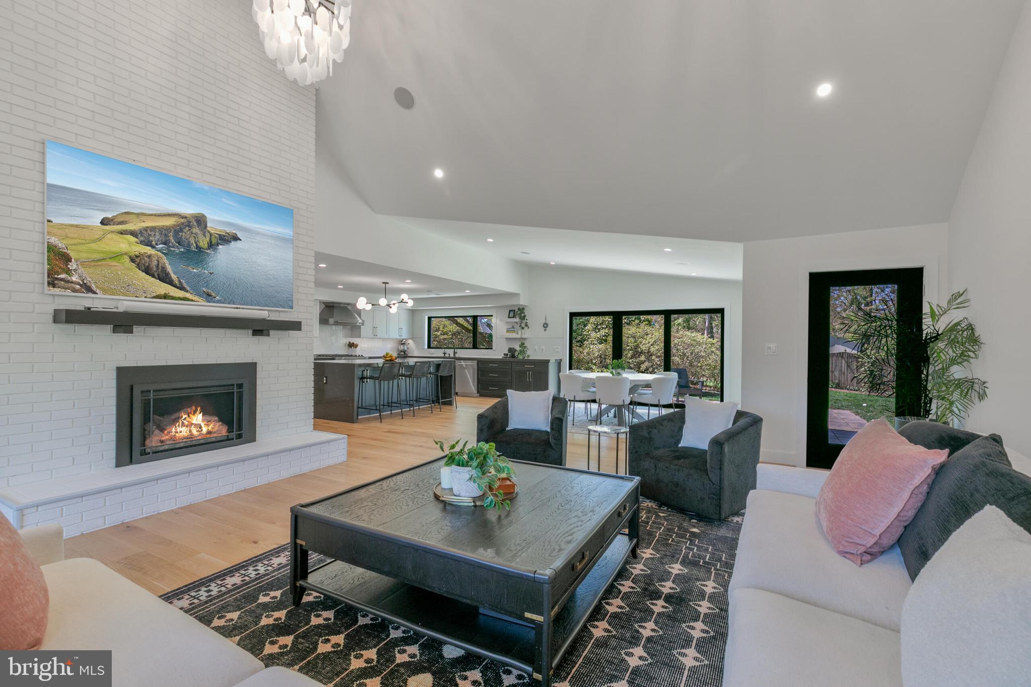 1204 POTOMAC SCHOOL ROAD