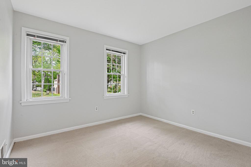 1505 SNUGHILL COURT
