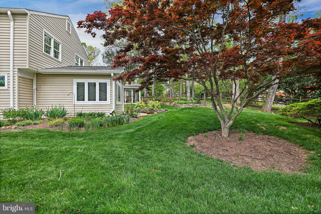 1505 SNUGHILL COURT
