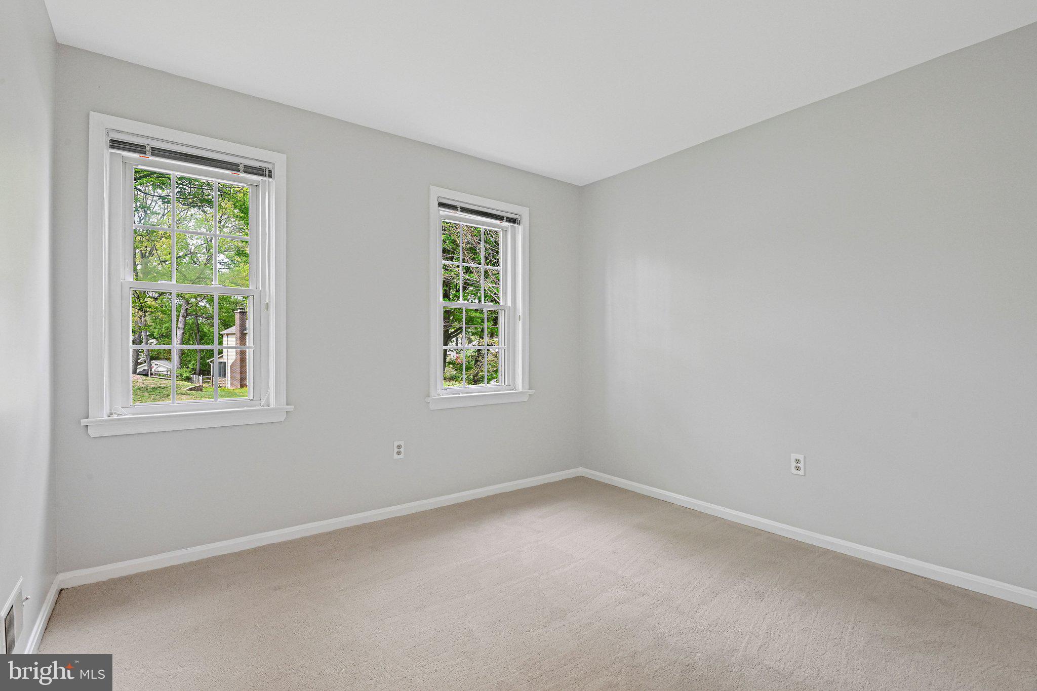 1505 SNUGHILL COURT