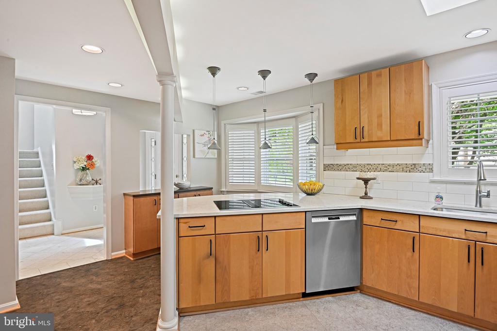 1505 SNUGHILL COURT