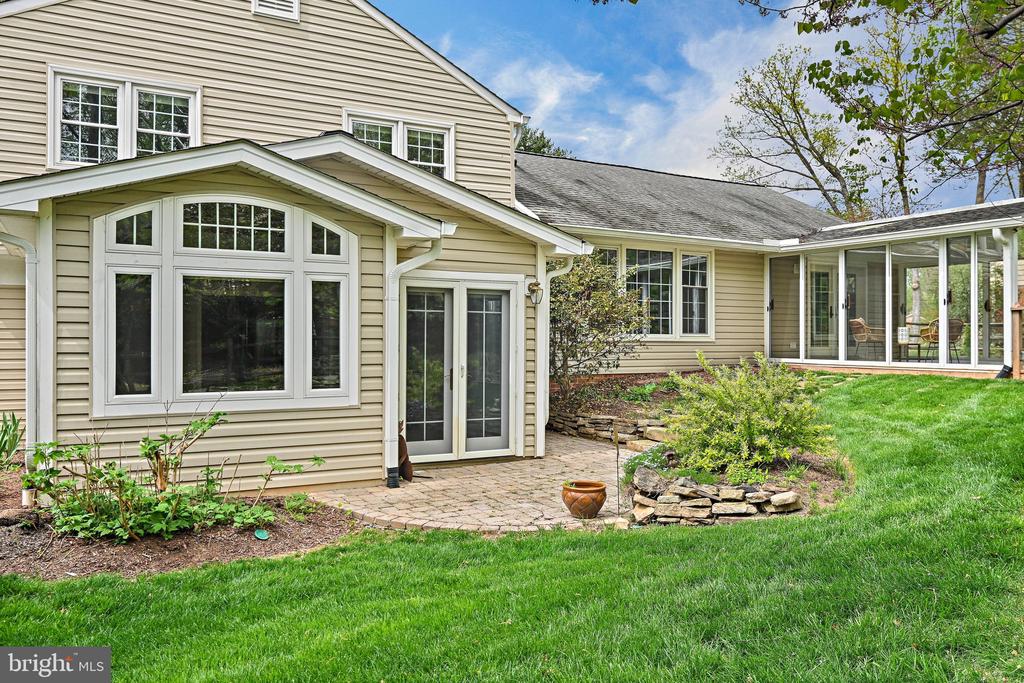 1505 SNUGHILL COURT