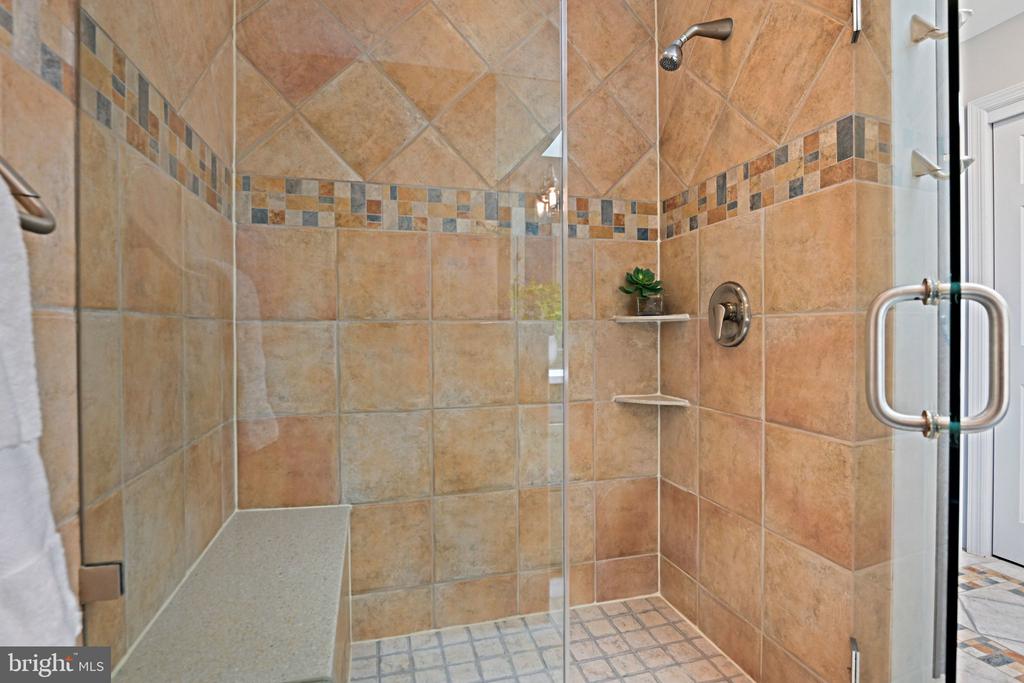 1505 SNUGHILL COURT