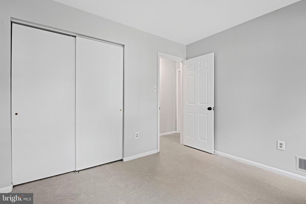 1505 SNUGHILL COURT