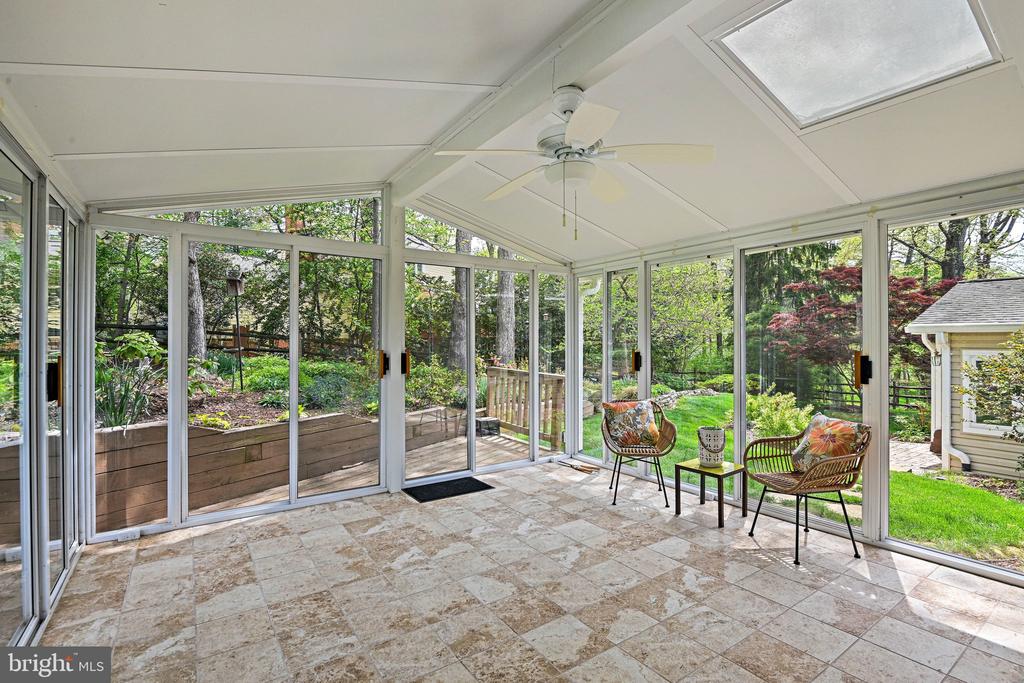1505 SNUGHILL COURT