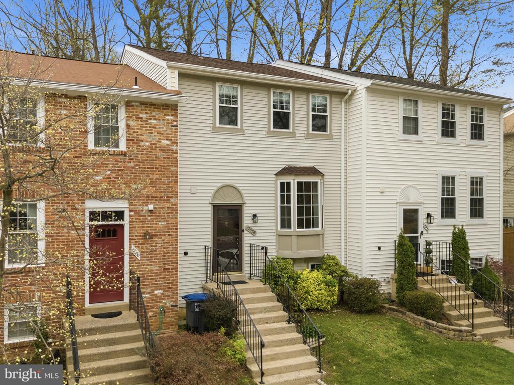 10058 CHESTNUT WOOD LANE