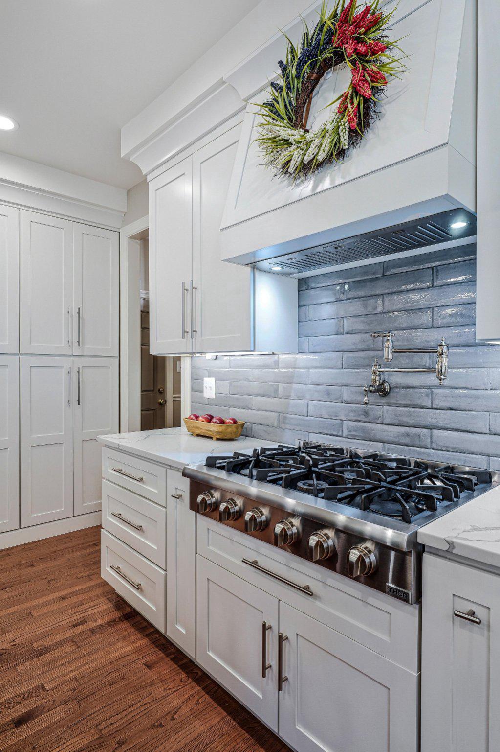 12693 VALLEY OAKS COURT
