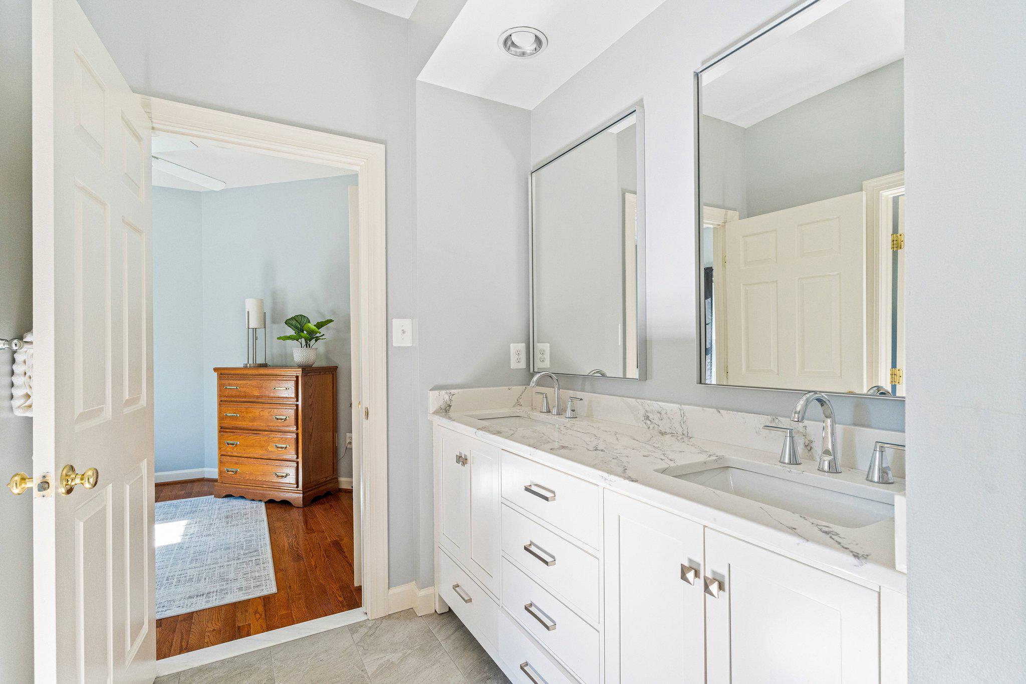 12693 VALLEY OAKS COURT