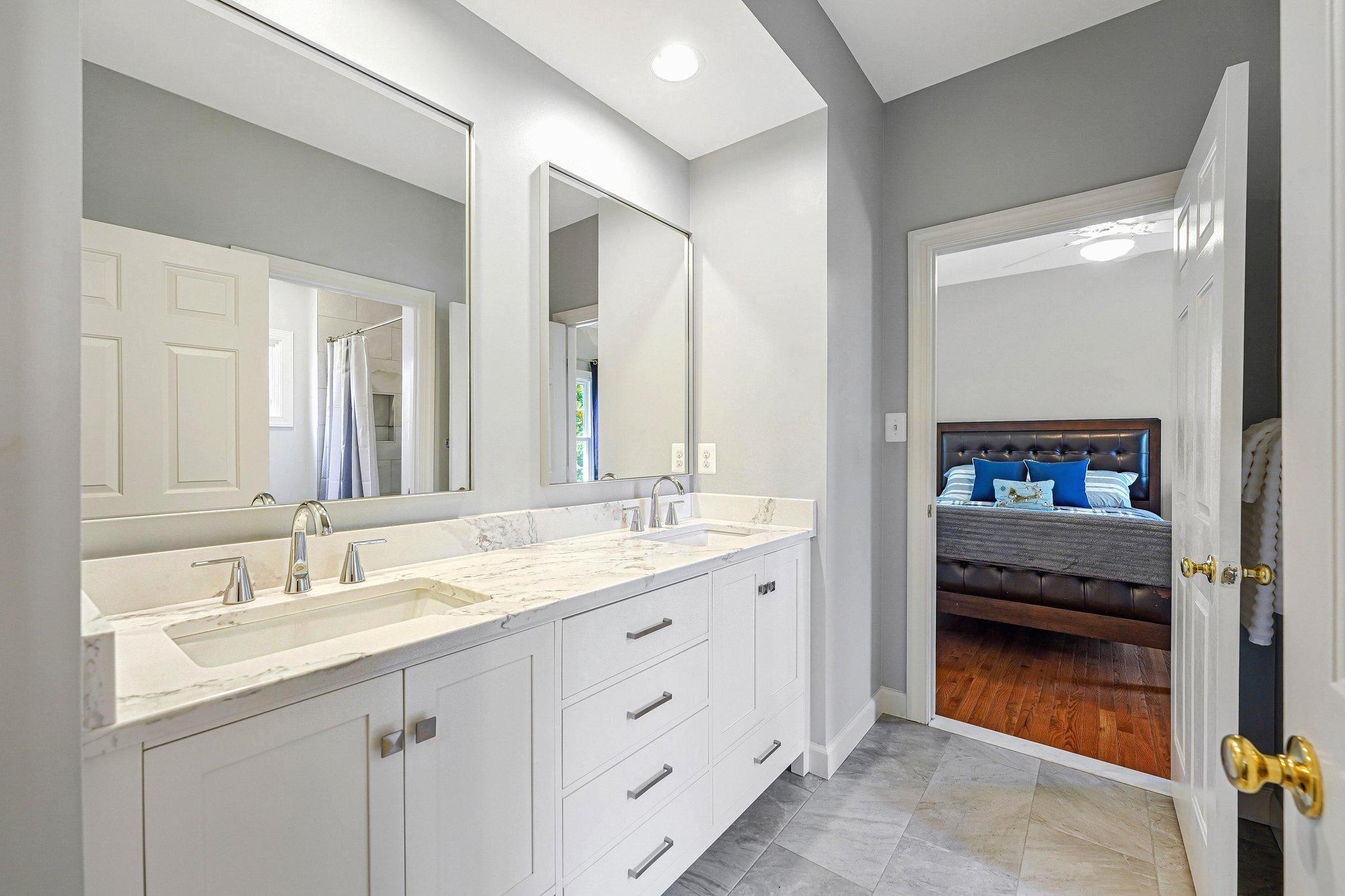 12693 VALLEY OAKS COURT