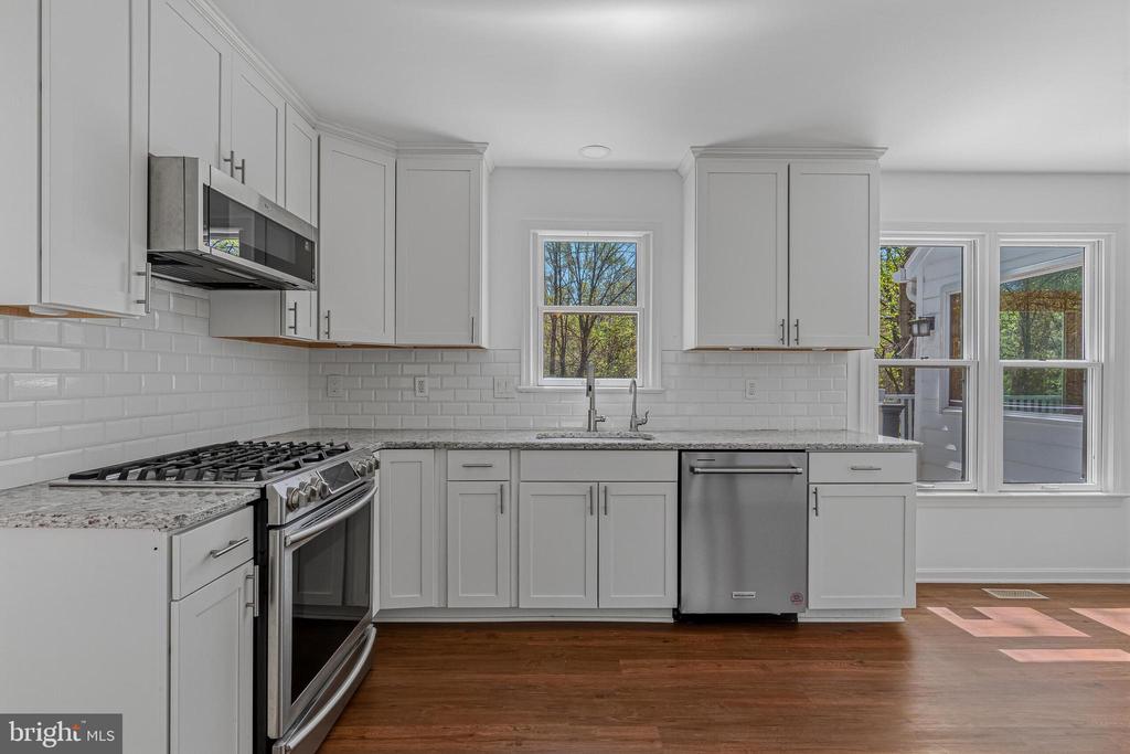 1646 STOWE ROAD