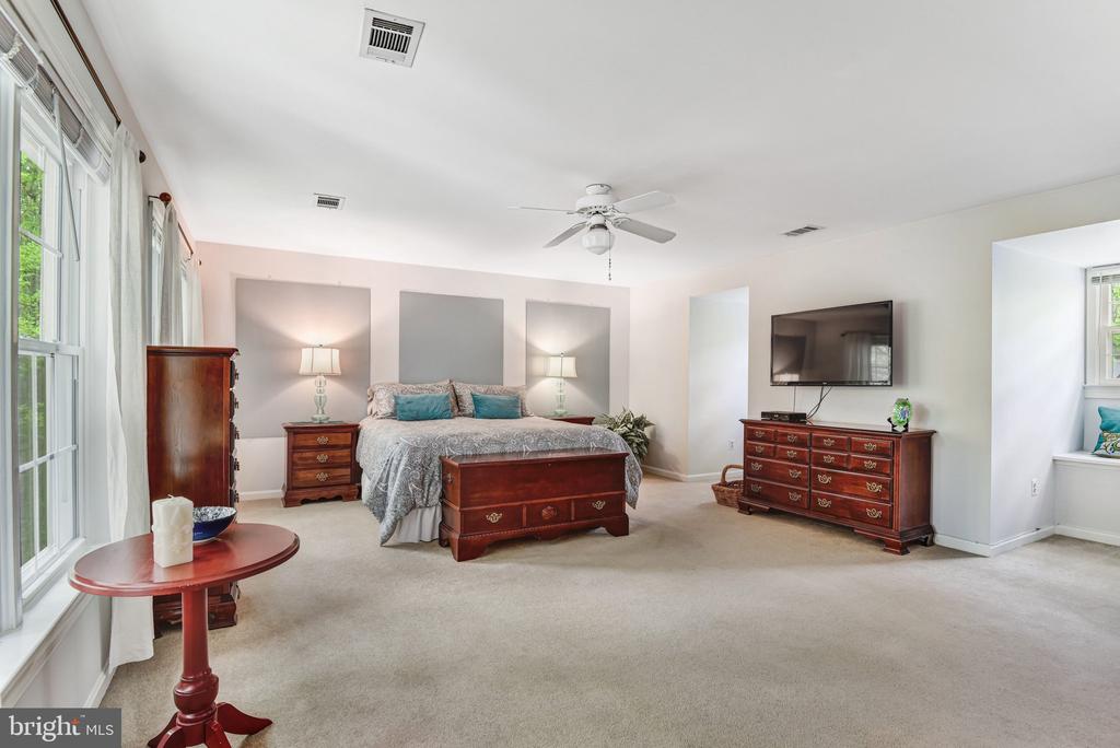 11109 ROBERT CARTER ROAD
