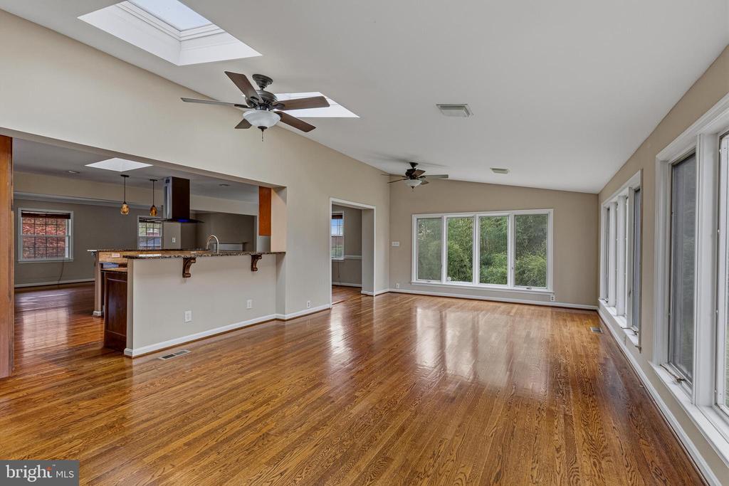 1322 CORDELIA COURT