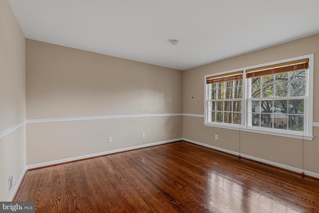 1322 CORDELIA COURT