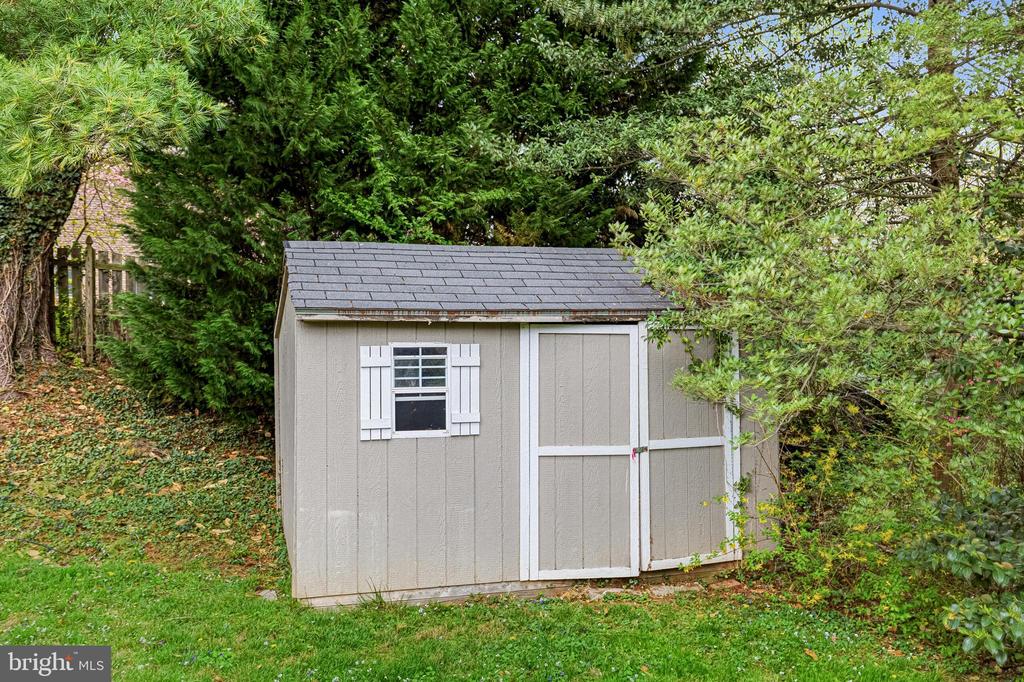 1322 CORDELIA COURT