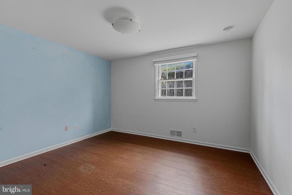 1322 CORDELIA COURT